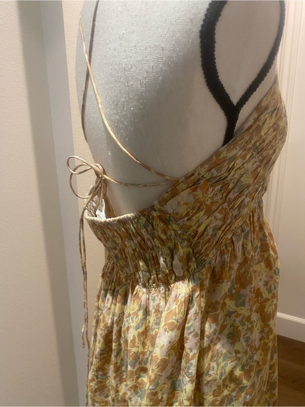 Women’s Yellow Floral Summer Maxi Dress Smocked Waist adjustable ties size large - Picture 4 of 12